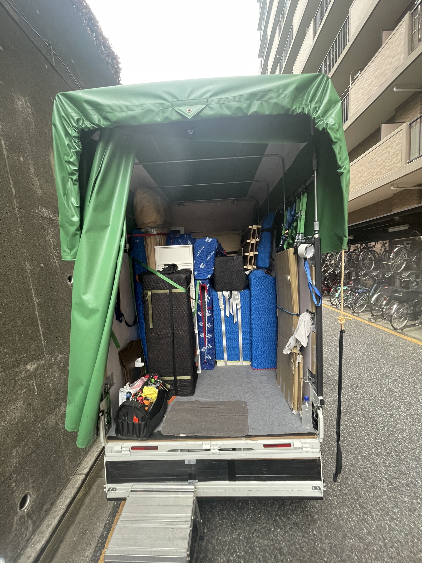 所沢引越しconnectの軽トラ荷台
